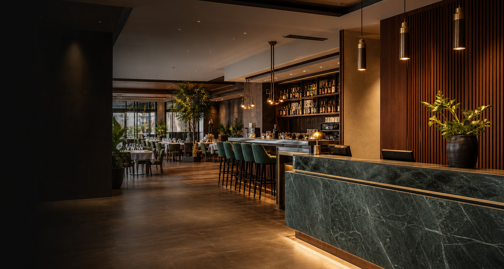 Réception, restaurant et bar de l’établissement